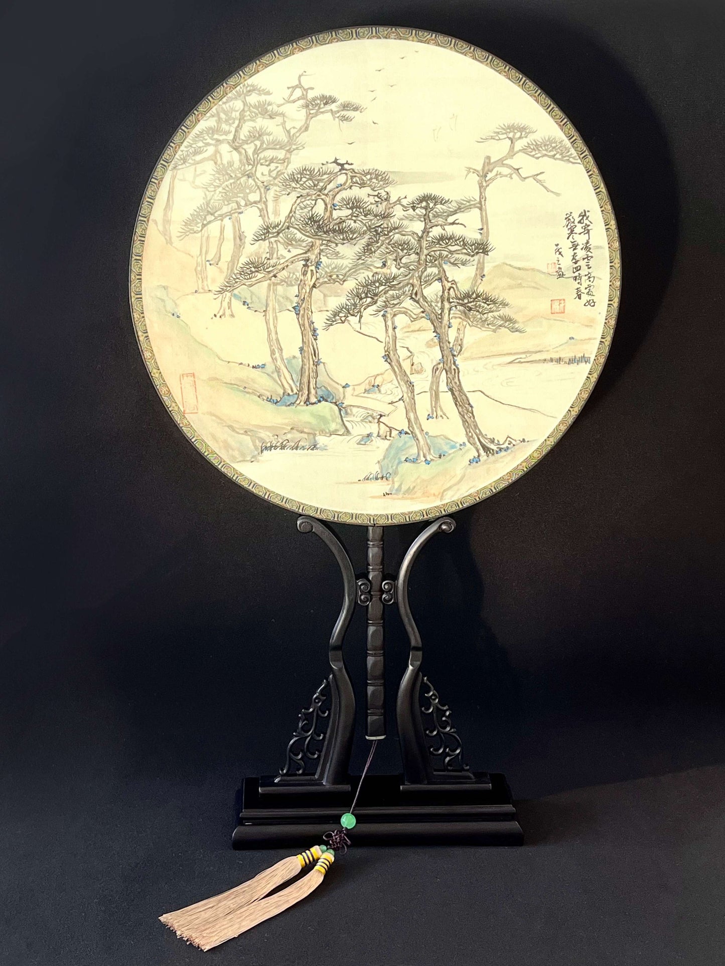 Discover exquisite handmade Chinese fans, masterfully crafted with silk, bamboo, and intricate hand-painted designs.
